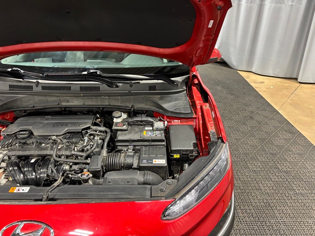 Vehicle image 10 of 31