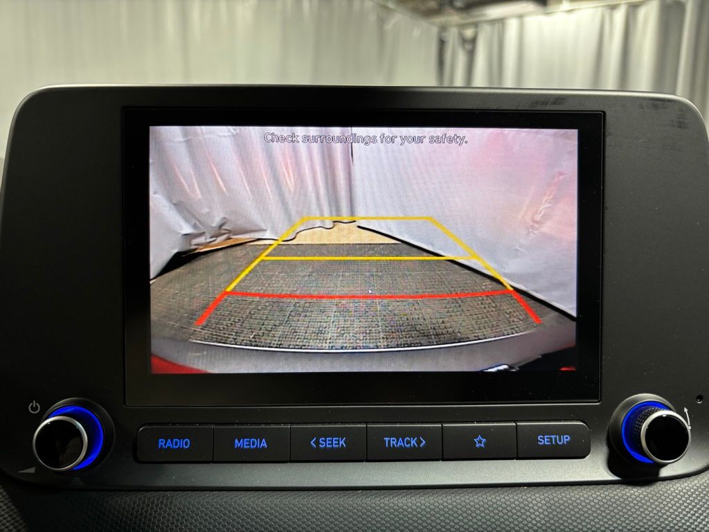 Vehicle image 19 of 31