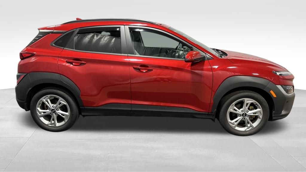 Vehicle image 4 of 31
