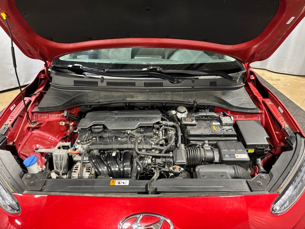Vehicle image 8 of 31