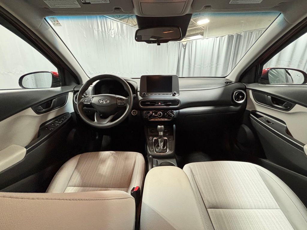 Vehicle image 16 of 31