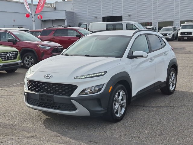 2022 Hyundai Kona SEL Image 1 of 30