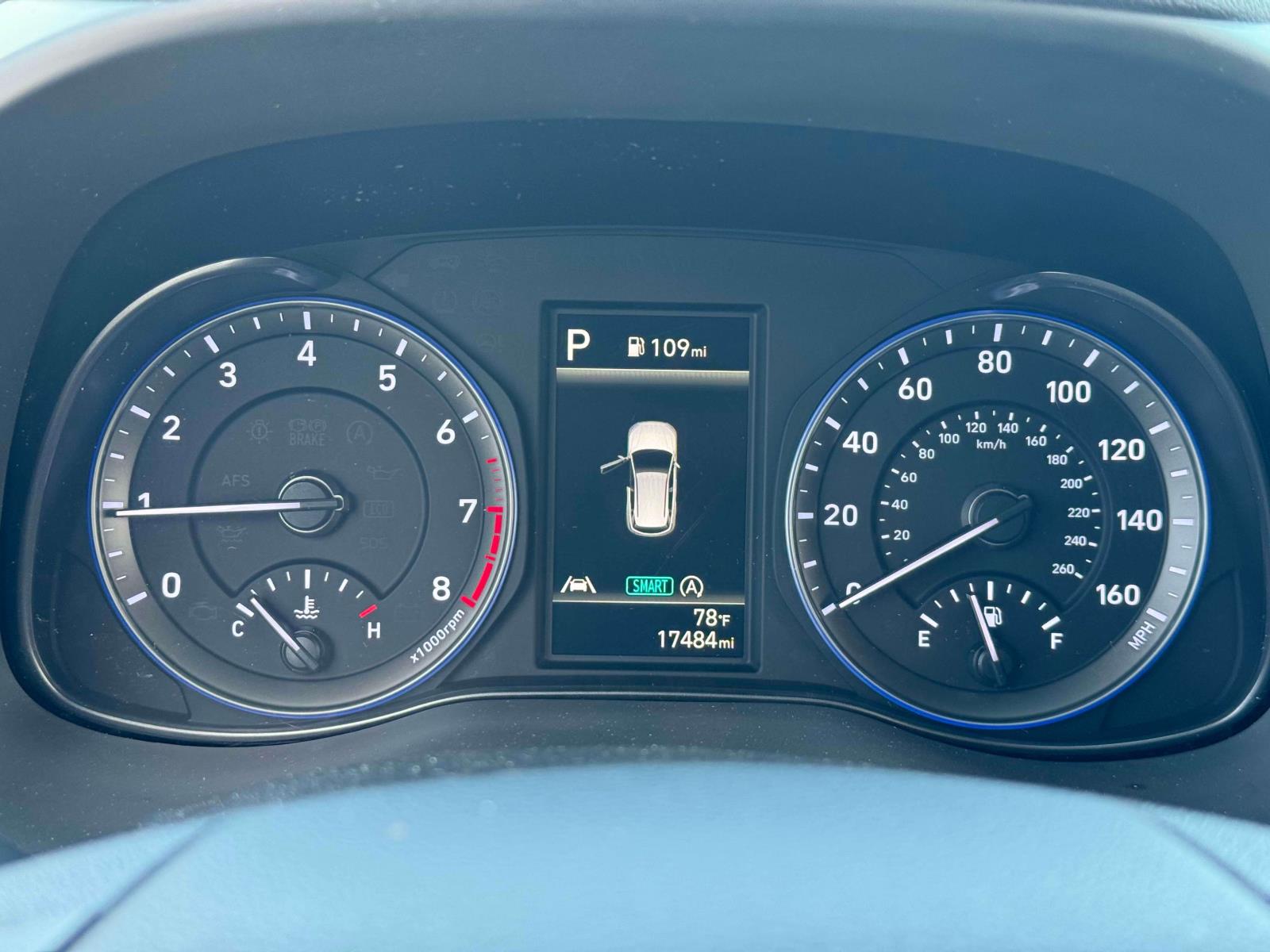Vehicle image 22 of 37