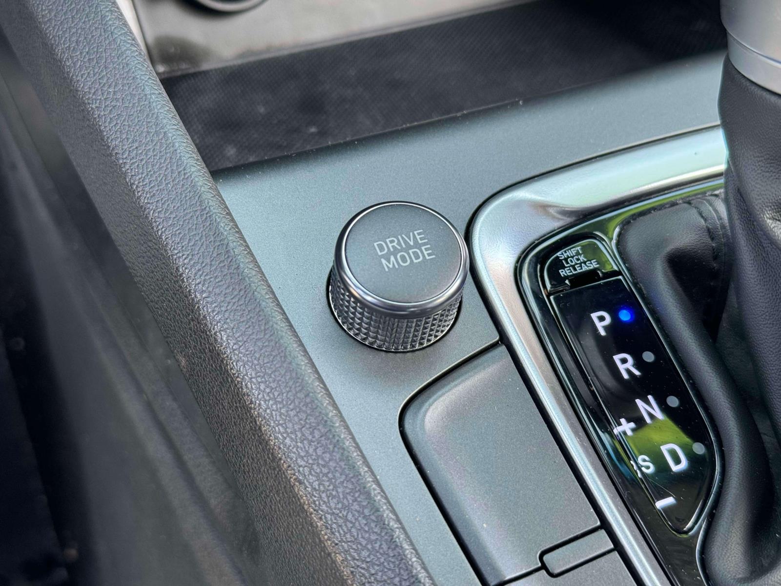 Vehicle image 15 of 37