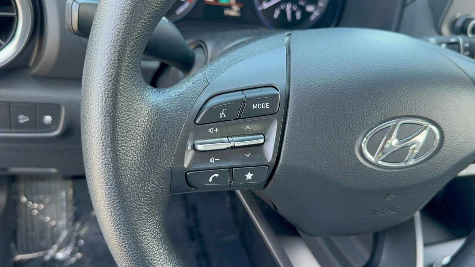 Vehicle image 28 of 37