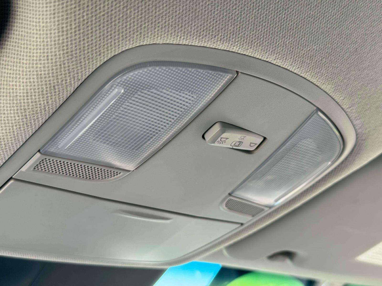 Vehicle image 9 of 37