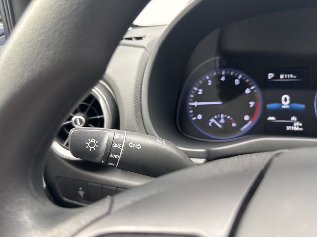 Vehicle image 19 of 26