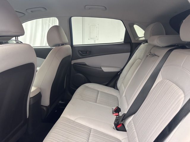 Vehicle image 13 of 26