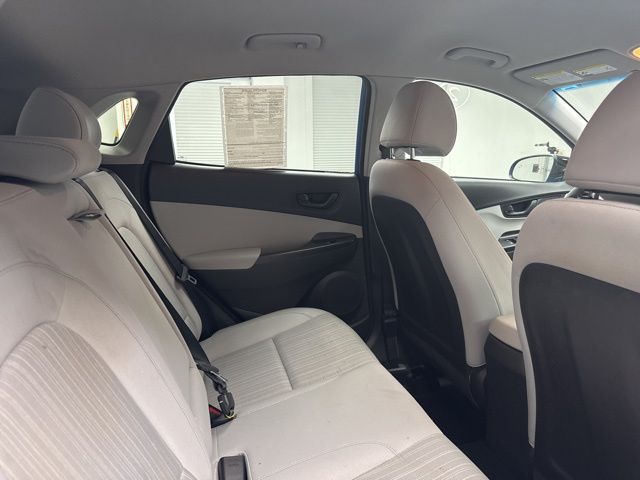 Vehicle image 14 of 26