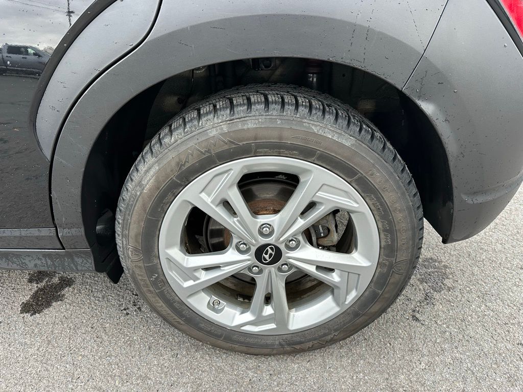 Vehicle image 12 of 30