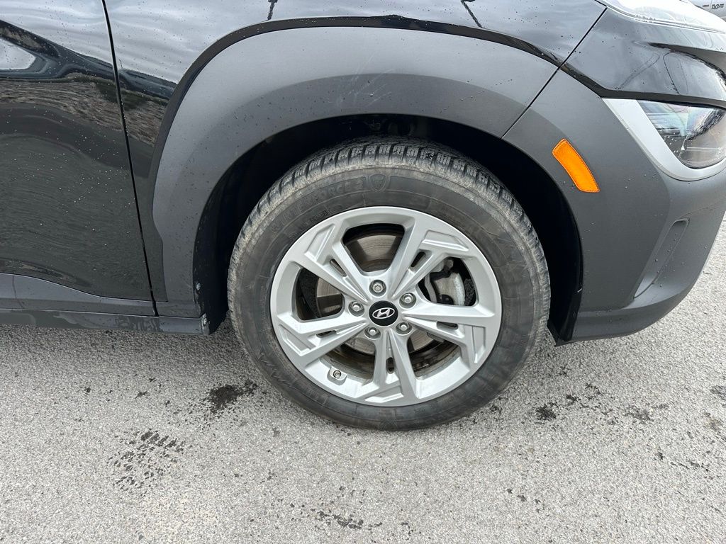 Vehicle image 10 of 30