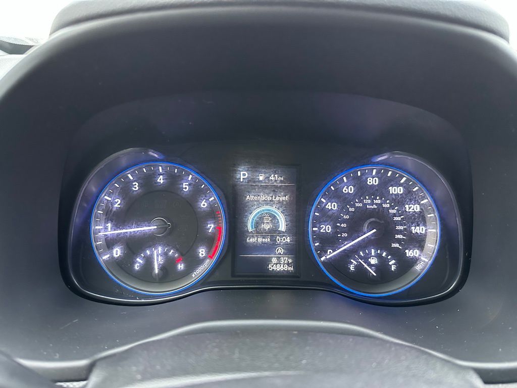 Vehicle image 25 of 30
