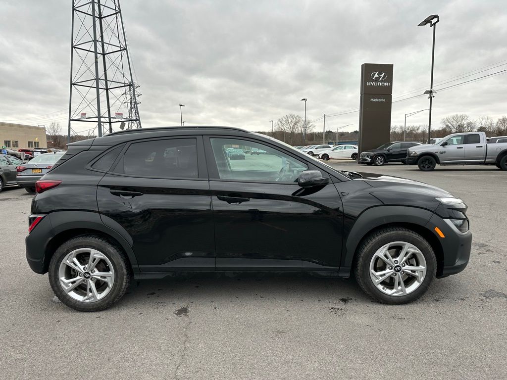 Vehicle image 4 of 30