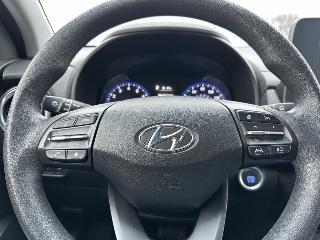 Vehicle image 26 of 30