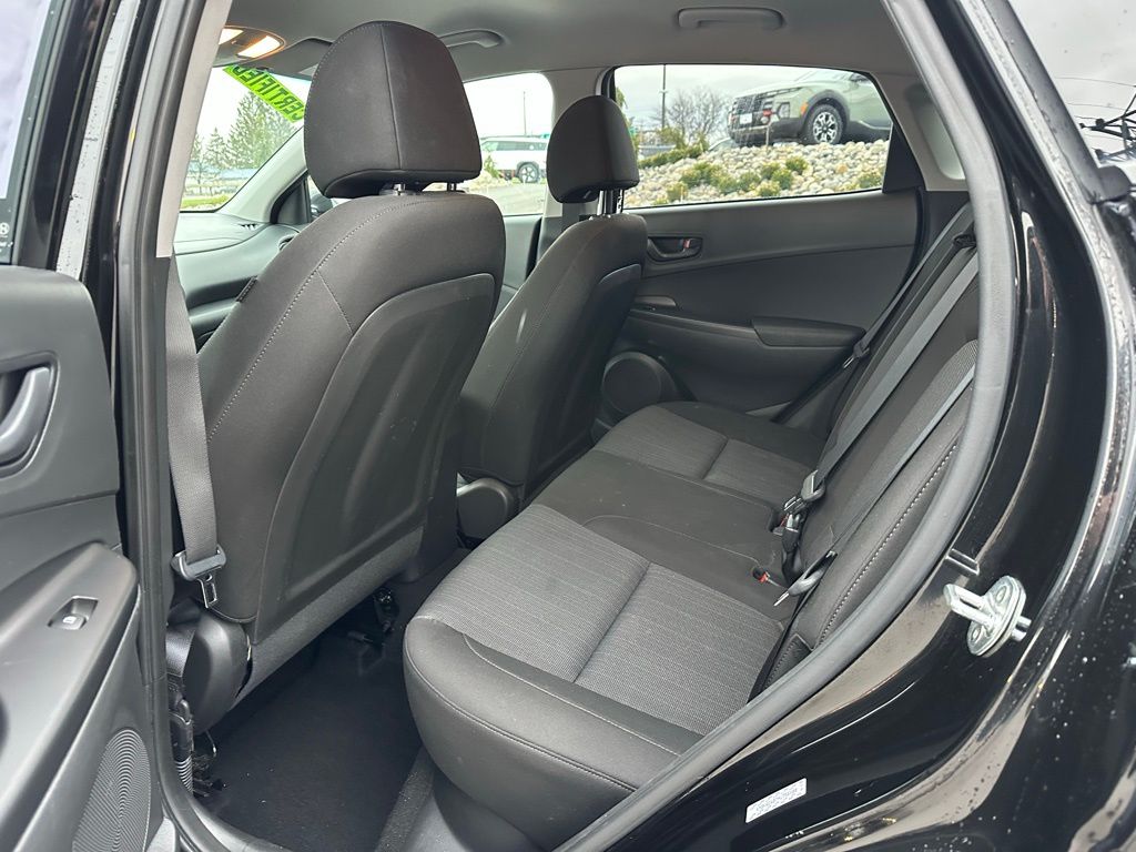 Vehicle image 16 of 30