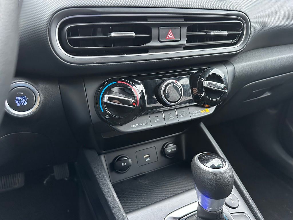 Vehicle image 22 of 30