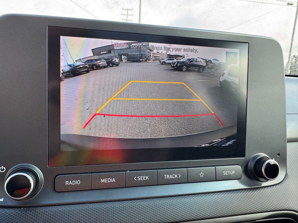 Vehicle image 17 of 31