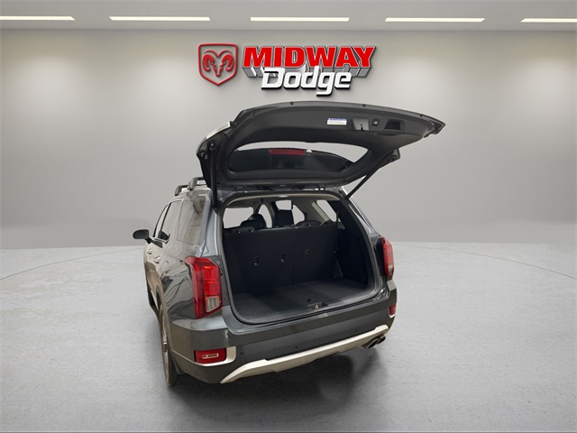Vehicle image 6 of 28