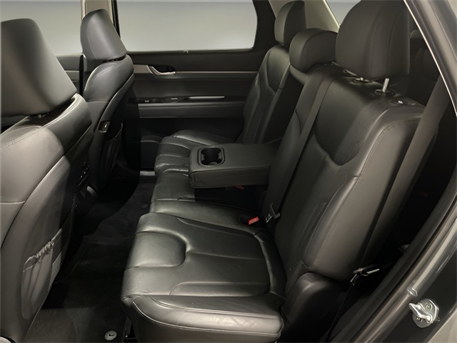 Vehicle image 11 of 28