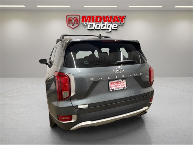 Vehicle image 4 of 28
