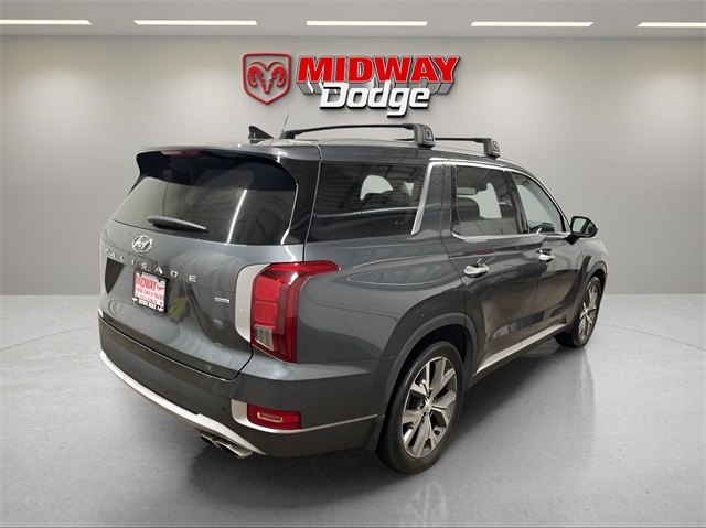 Vehicle image 3 of 28