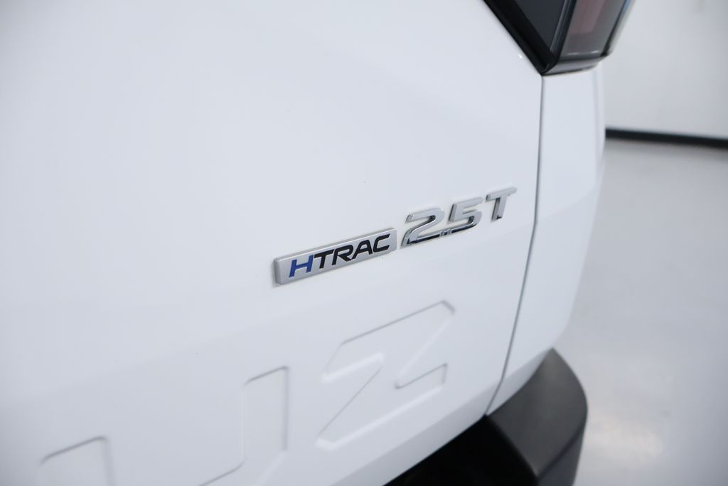 Vehicle image 29 of 40