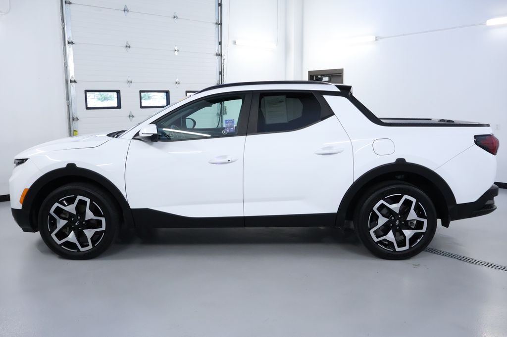Vehicle image 7 of 40