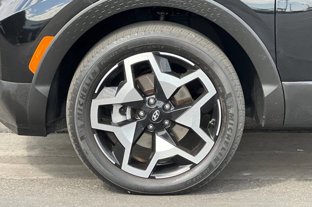 2022 Hyundai Santa Cruz Limited Image 10 of 28