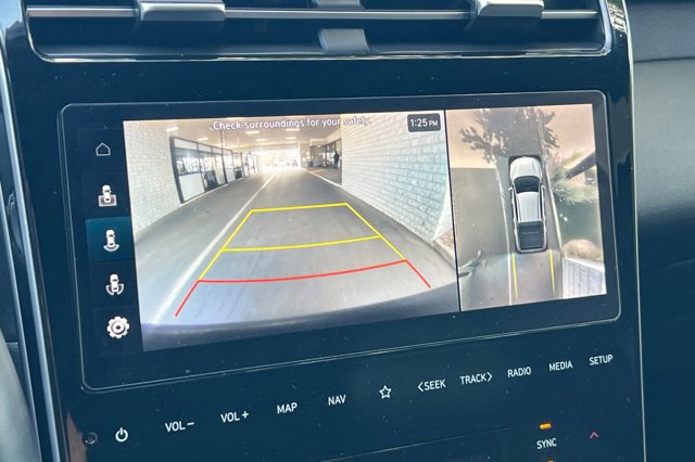 2022 Hyundai Santa Cruz Limited Image 17 of 28