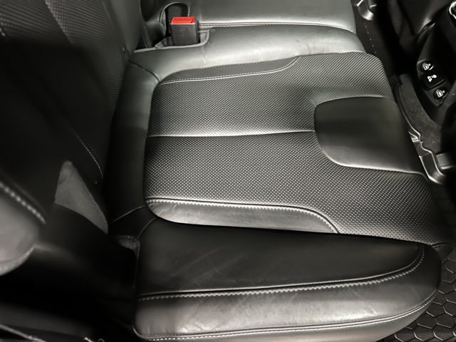Vehicle image 24 of 49