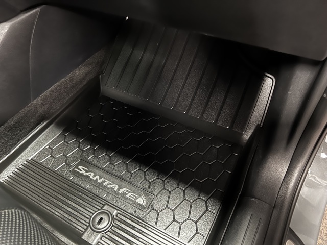 Vehicle image 31 of 49