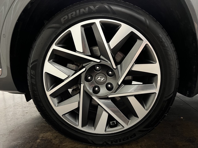 Vehicle image 10 of 49