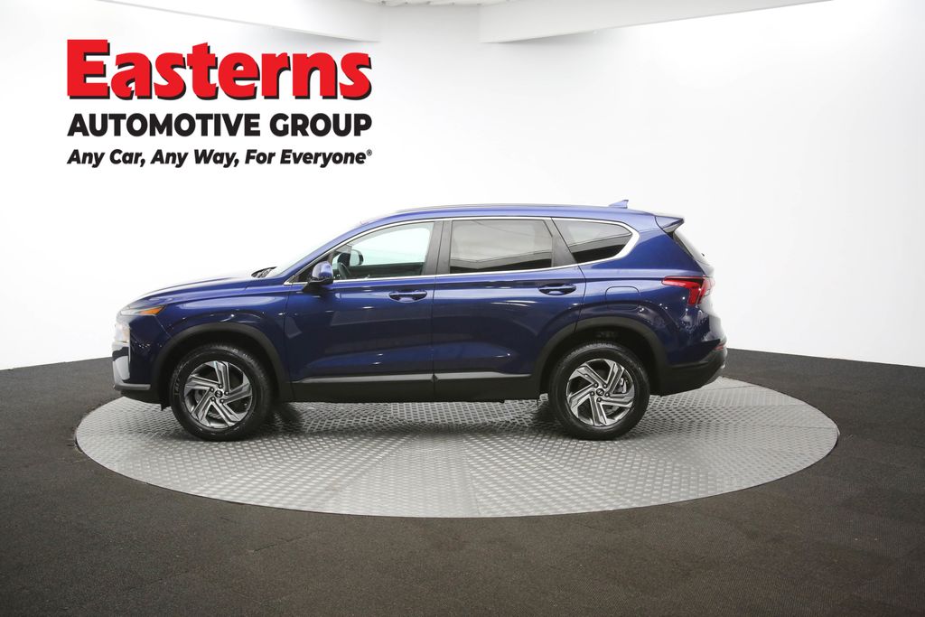 2022 Hyundai Santa Fe SE Image 33 of 64