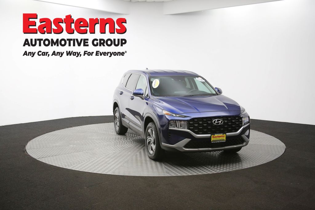 2022 Hyundai Santa Fe SE Image 9 of 64