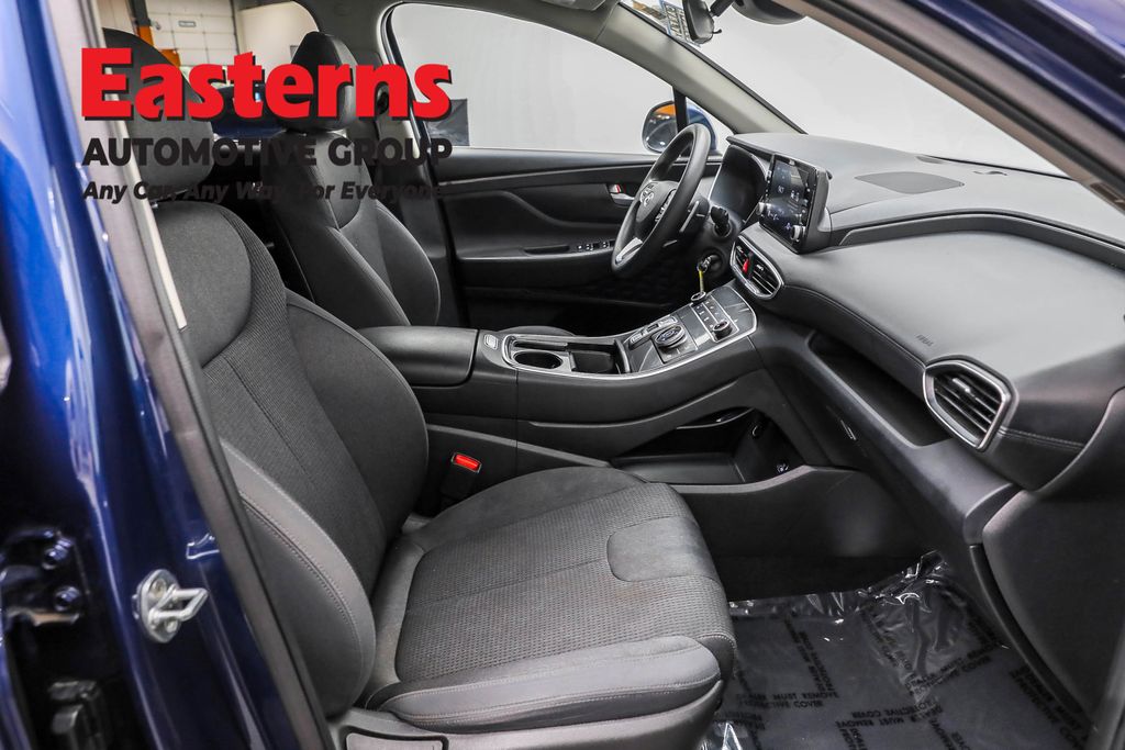 2022 Hyundai Santa Fe SE Image 45 of 64