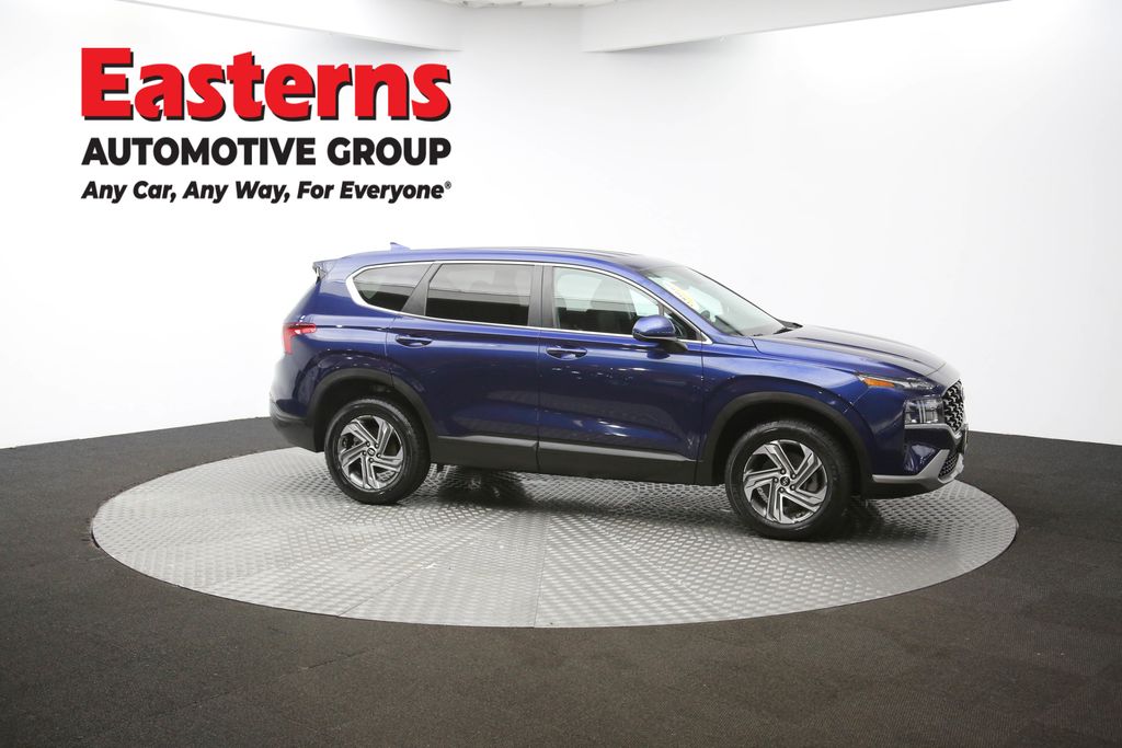 2022 Hyundai Santa Fe SE Image 12 of 64