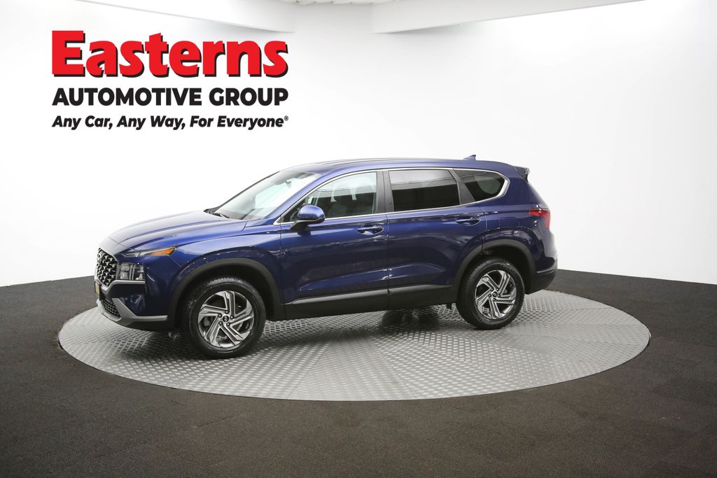 2022 Hyundai Santa Fe SE Image 3 of 64