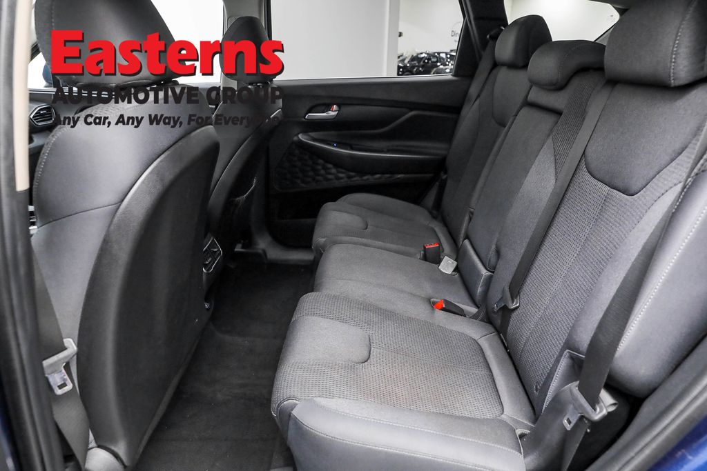 2022 Hyundai Santa Fe SE Image 43 of 64