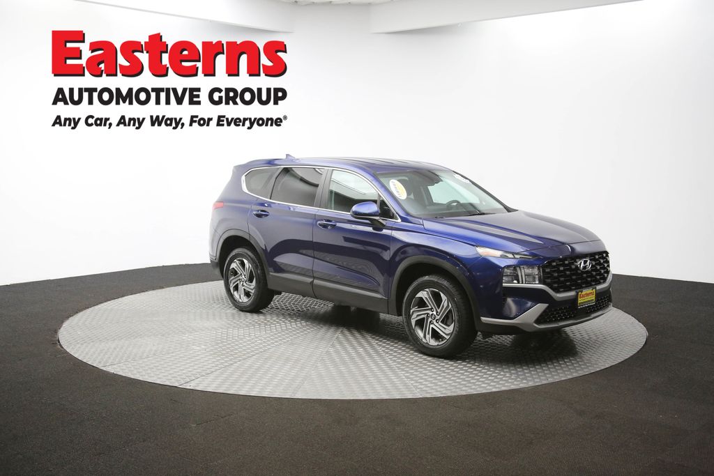 2022 Hyundai Santa Fe SE Image 10 of 64