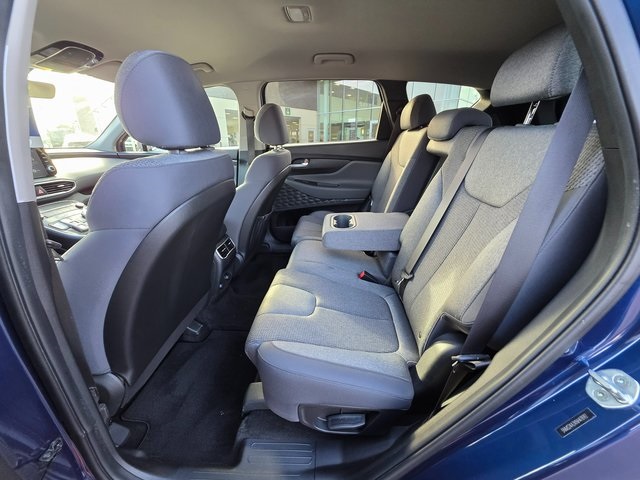 2022 Hyundai Santa Fe SEL Image 11 of 40