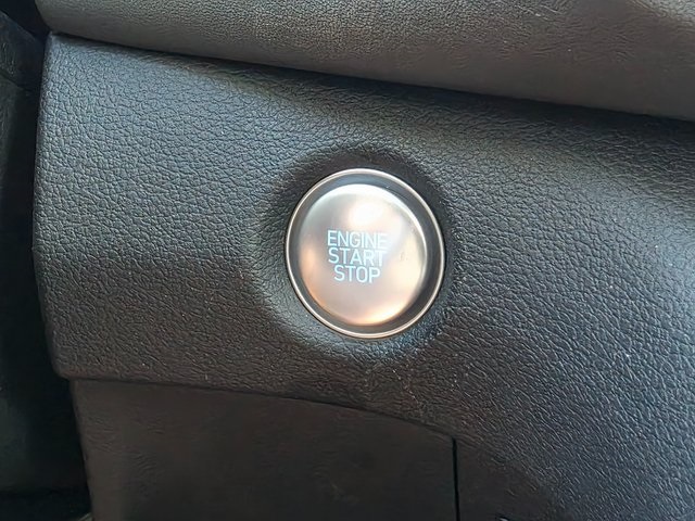 2022 Hyundai Santa Fe SEL Image 32 of 40