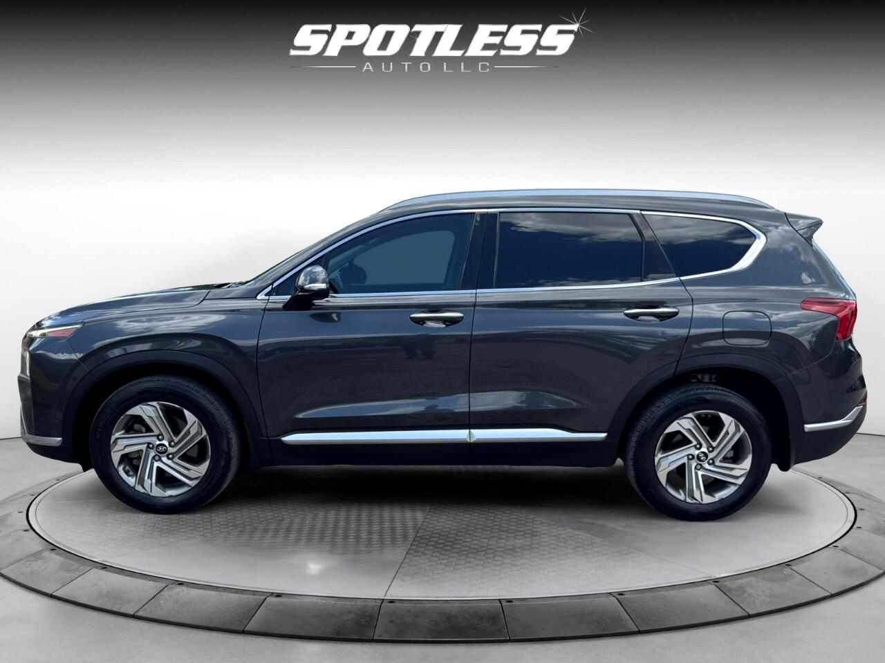 Vehicle image 10 of 29