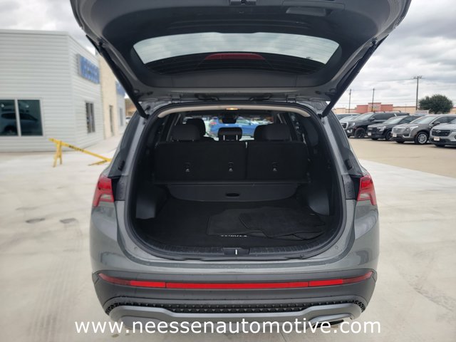 2022 Hyundai Santa Fe XRT Image 12 of 35