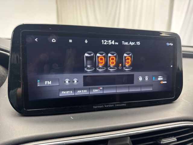 Vehicle image 17 of 20