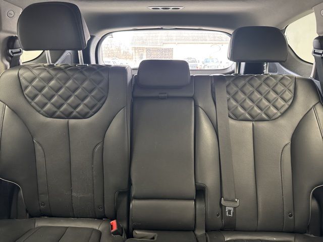 Vehicle image 11 of 20