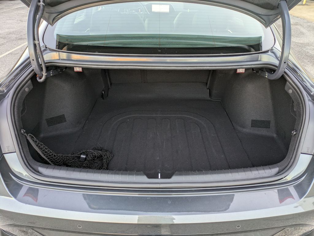 2022 Hyundai Sonata Limited Image 11 of 33