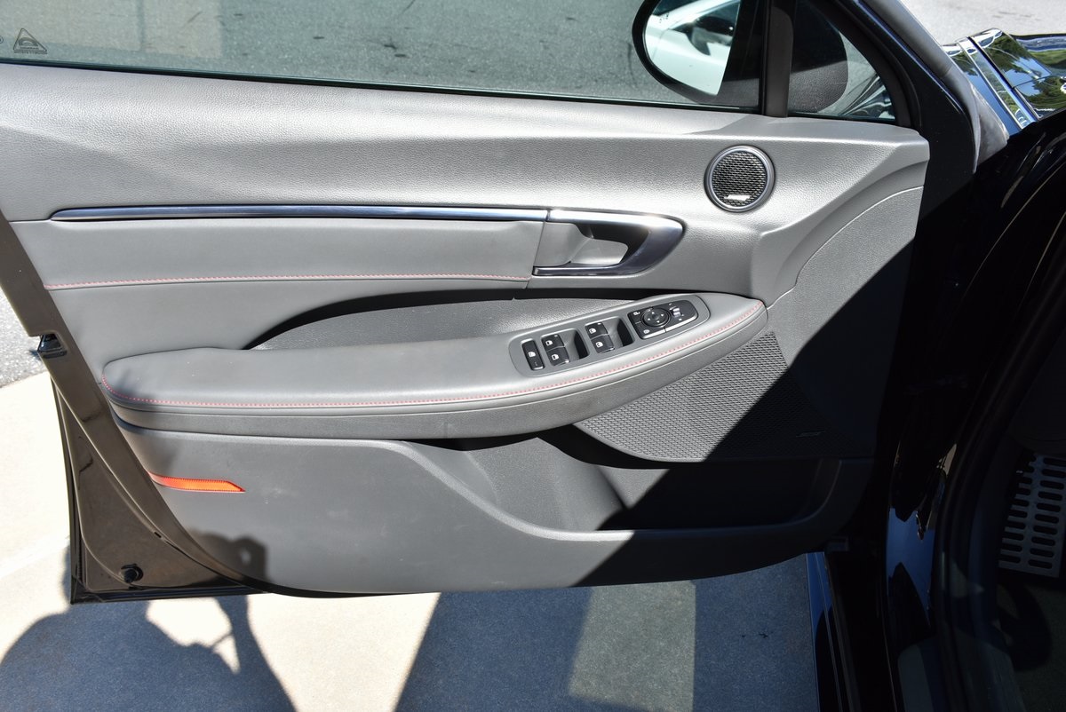 2022 Hyundai Sonata N Line Night Edition Image 26 of 40