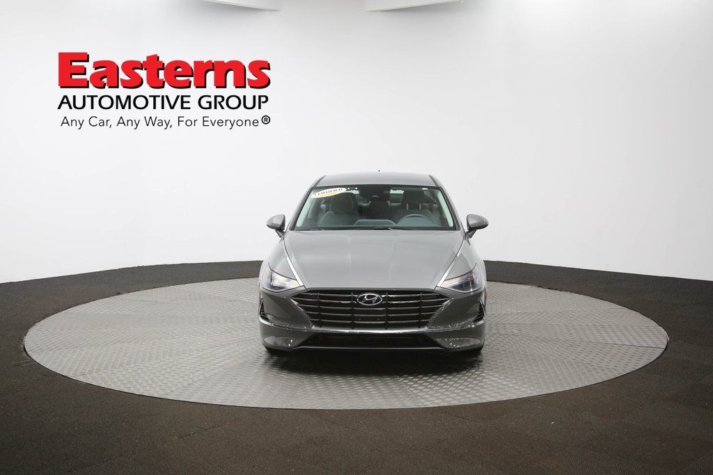Vehicle image 4 of 61