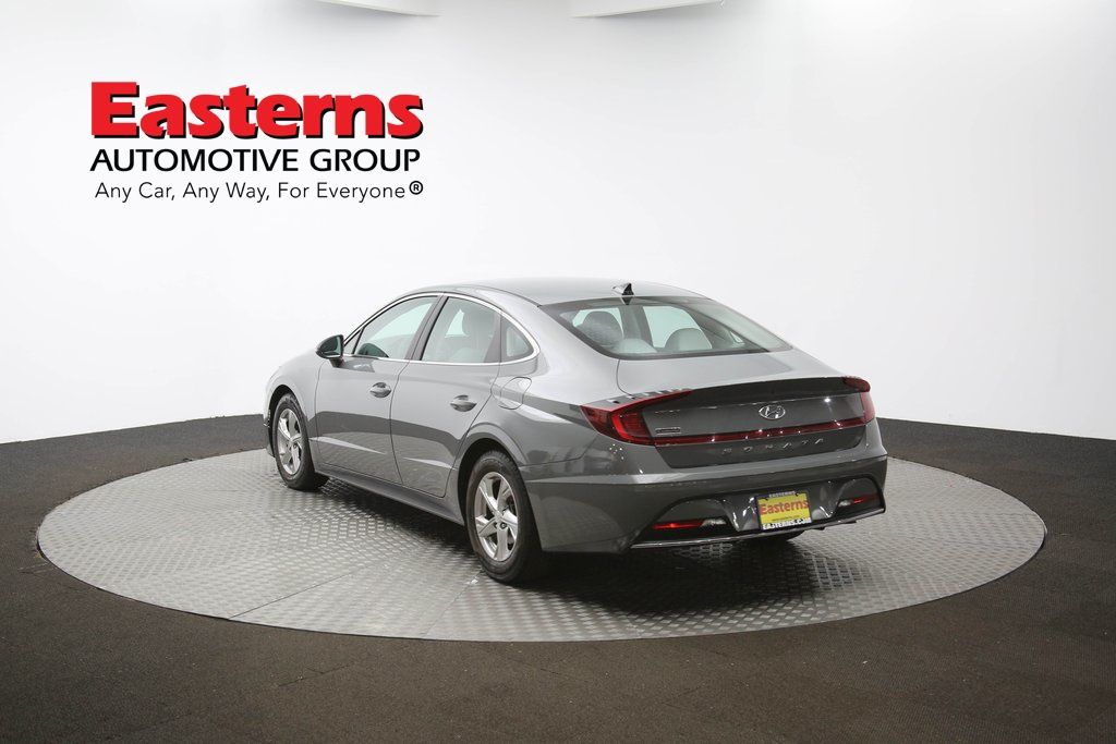 Vehicle image 36 of 61