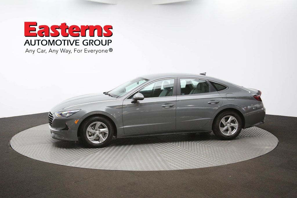 Vehicle image 32 of 61